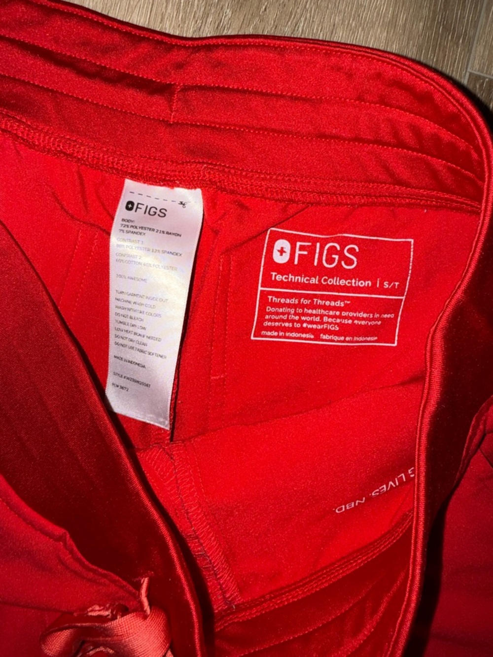 Figs Winning Red Zamora Jogger Pants Casma Scrub Top Scrubs Set Small S Tall - Picture 4 of 7